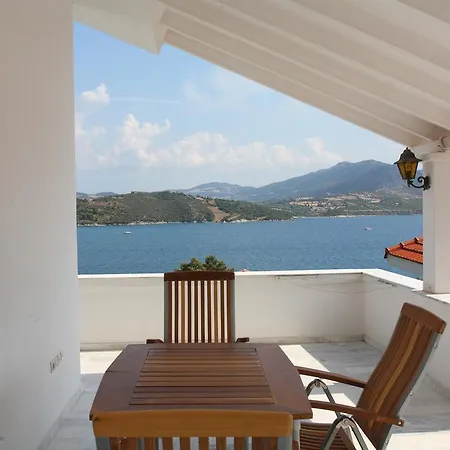 Aris Villas